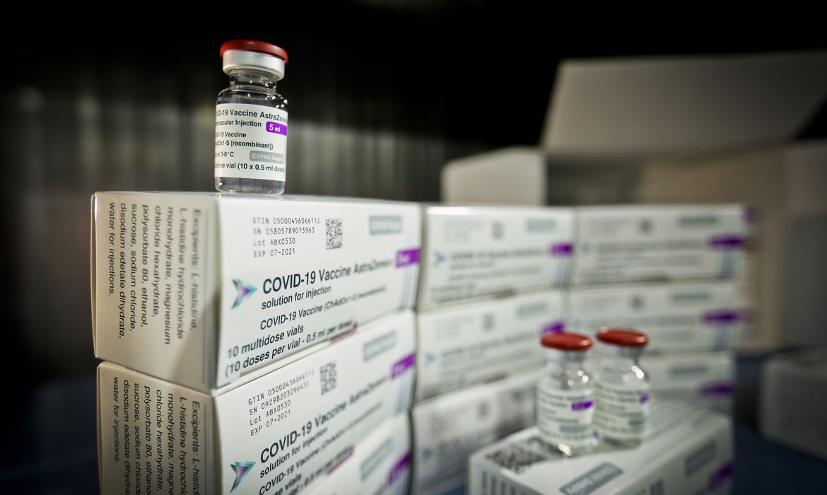 Fiocruz libera mais 780 mil doses de vacinas contra covid-19 ao PNI