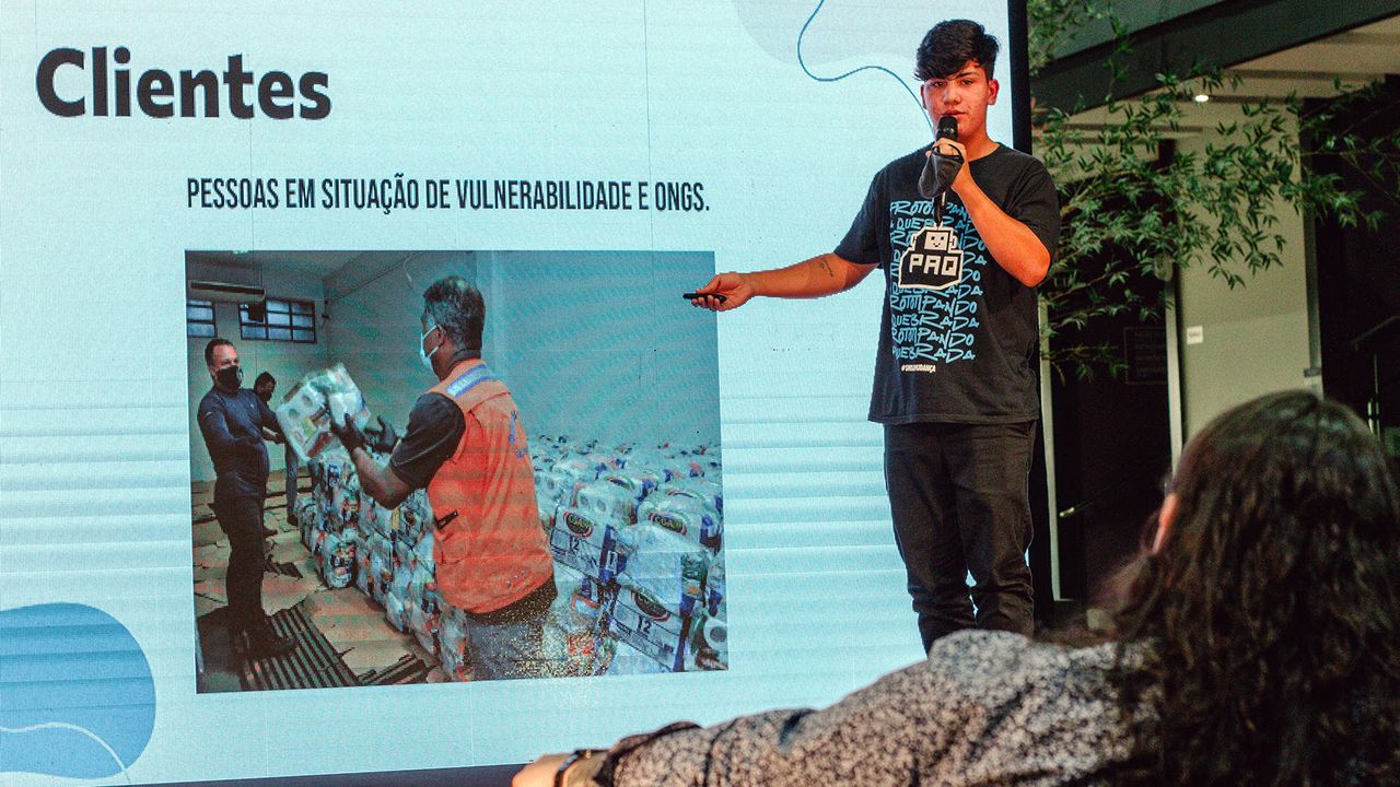 Hub Prototipando a Quebrada cria curso virtual gratuito para jovens da periferia de todo o país