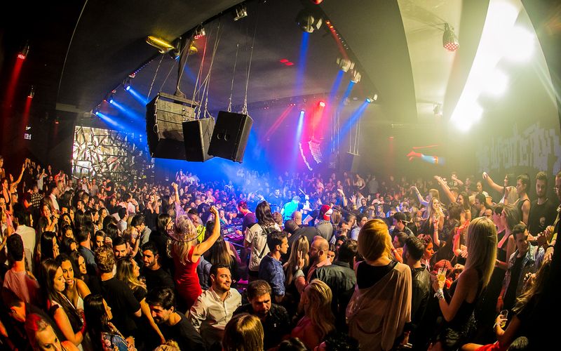 Glorious Weekend traz o DJ europeu Solomun à Milk Club
