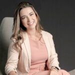 Motorista foge da PRF, invade praia em Florianópolis e passa quase duas horas na água